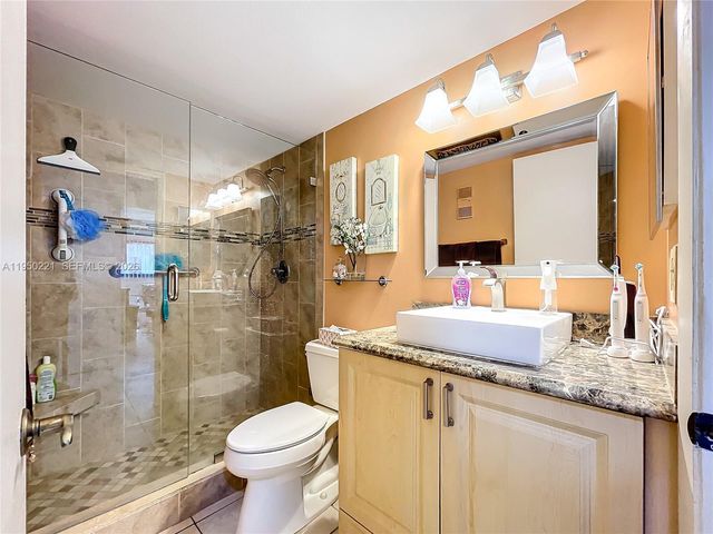 15451 Pembridge Dr 214, Delray Beach, FL 33484
