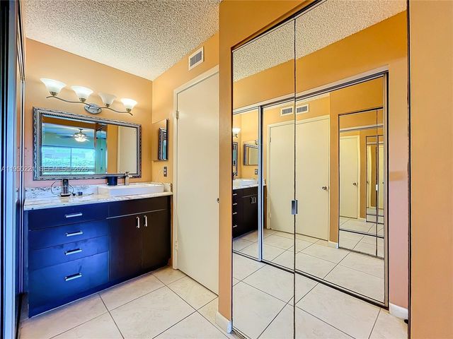 15451 Pembridge Dr 214, Delray Beach, FL 33484