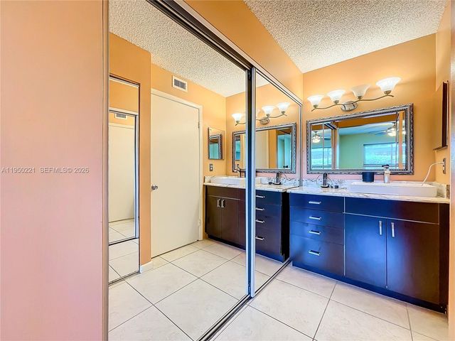 15451 Pembridge Dr 214, Delray Beach, FL 33484