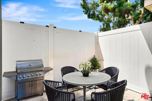 10065 De Soto Avenue 304, Chatsworth (los Angeles), CA 91311