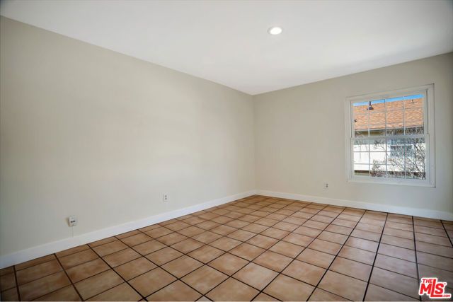 10065 De Soto Avenue 304, Chatsworth (los Angeles), CA 91311