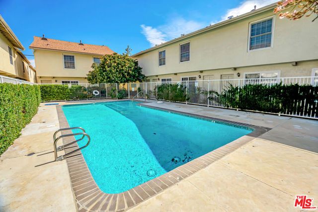 10065 De Soto Avenue 304, Chatsworth (los Angeles), CA 91311