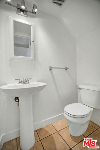 10065 De Soto Avenue 304, Chatsworth (los Angeles), CA 91311