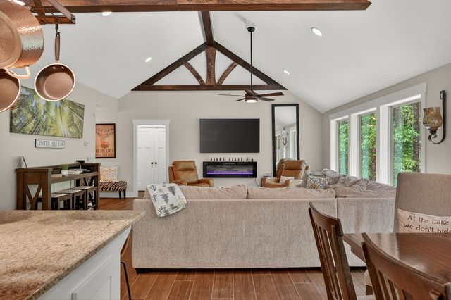 143 Swiper Dr, Smithville, TN 37166