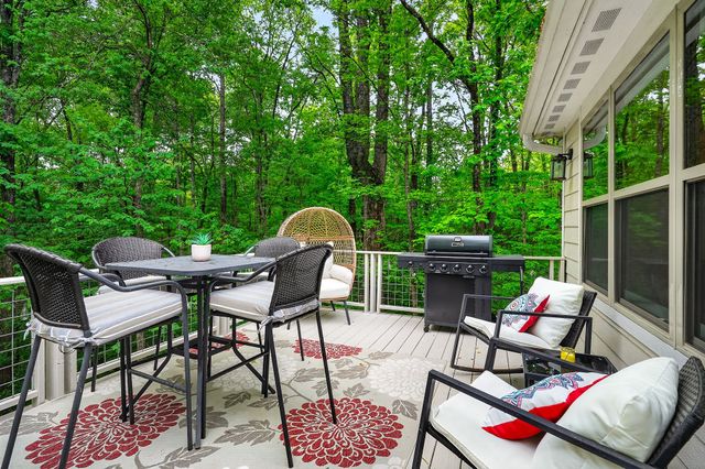 143 Swiper Dr, Smithville, TN 37166