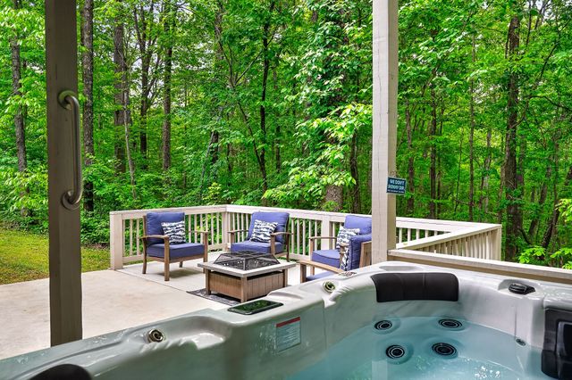 143 Swiper Dr, Smithville, TN 37166