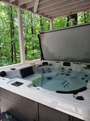 143 Swiper Dr, Smithville, TN 37166