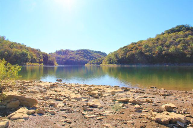 143 Swiper Dr, Smithville, TN 37166