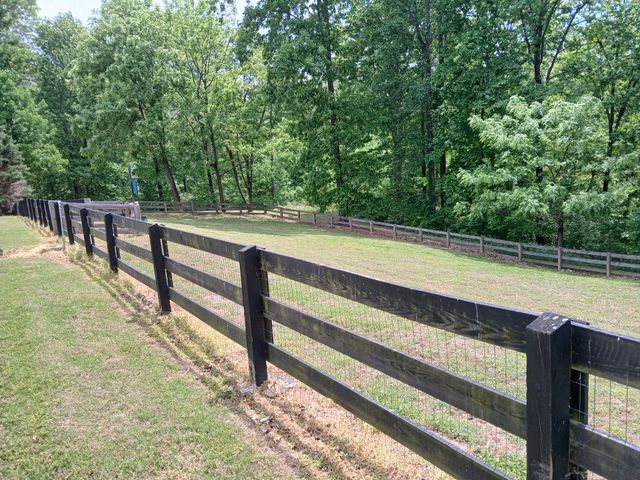 143 Swiper Dr, Smithville, TN 37166