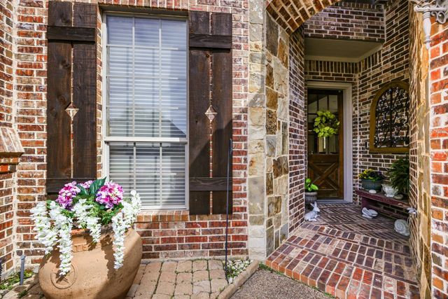 705 Crown Court, Keller, TX 76248