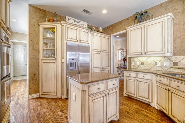 705 Crown Court, Keller, TX 76248