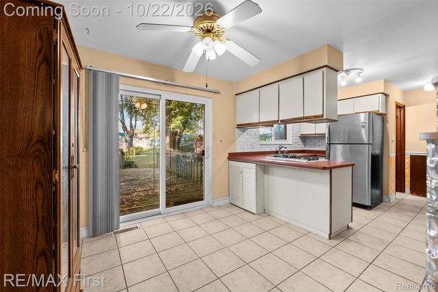 48263 Bluebird Drive, Shelby Charter Township, MI 48317