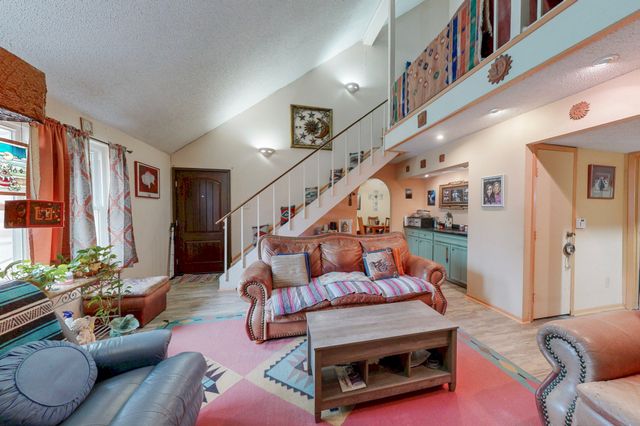 2027 Embassy Way, Carrollton, TX 75006