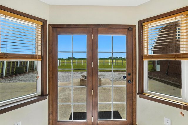 6694 Brooks Miller Road, Circleville, OH 43113