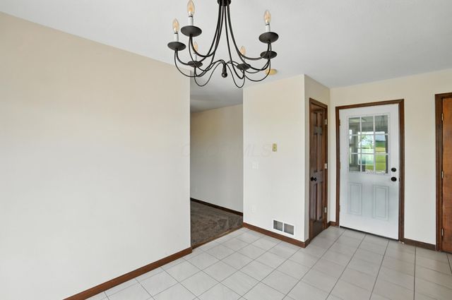 6694 Brooks Miller Road, Circleville, OH 43113