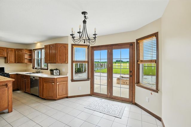 6694 Brooks Miller Road, Circleville, OH 43113