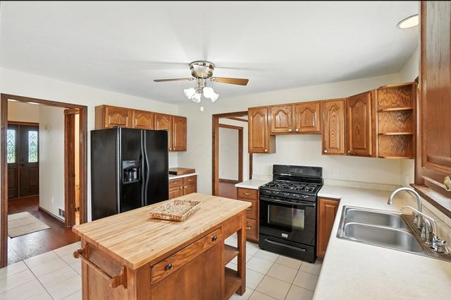 6694 Brooks Miller Road, Circleville, OH 43113