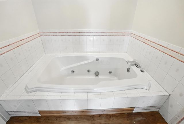 6694 Brooks Miller Road, Circleville, OH 43113