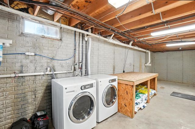 6694 Brooks Miller Road, Circleville, OH 43113