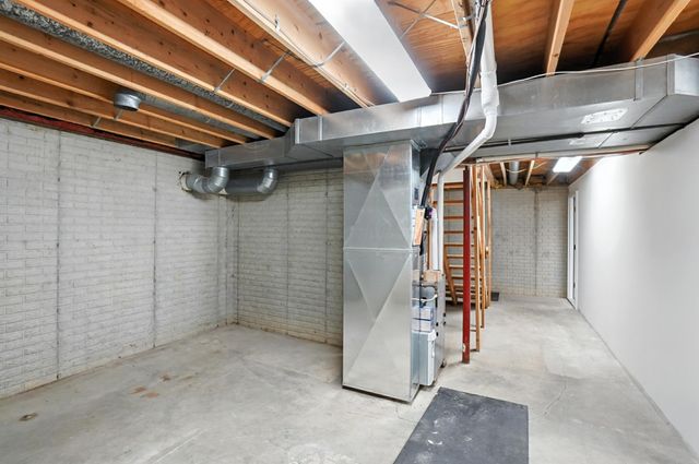 6694 Brooks Miller Road, Circleville, OH 43113