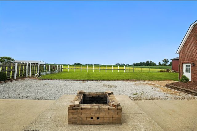 6694 Brooks Miller Road, Circleville, OH 43113