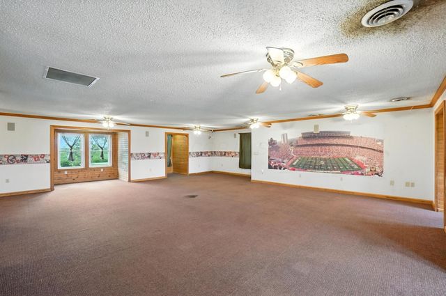 6694 Brooks Miller Road, Circleville, OH 43113