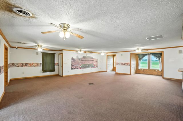 6694 Brooks Miller Road, Circleville, OH 43113