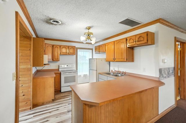 6694 Brooks Miller Road, Circleville, OH 43113