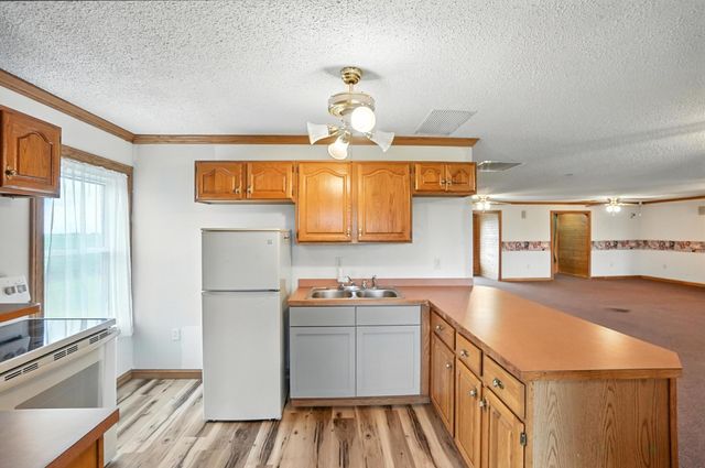 6694 Brooks Miller Road, Circleville, OH 43113