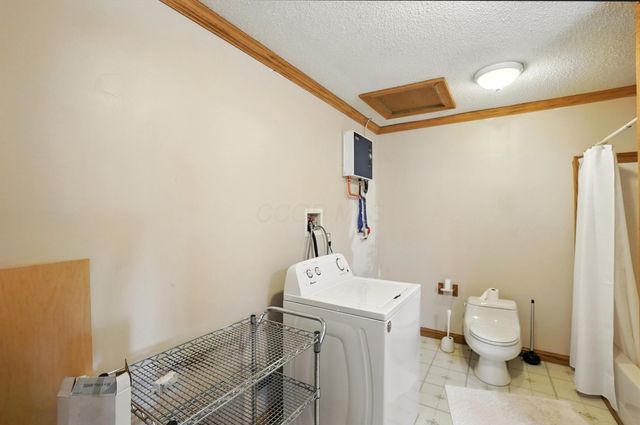 6694 Brooks Miller Road, Circleville, OH 43113