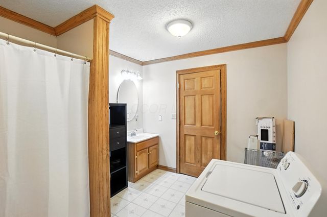 6694 Brooks Miller Road, Circleville, OH 43113