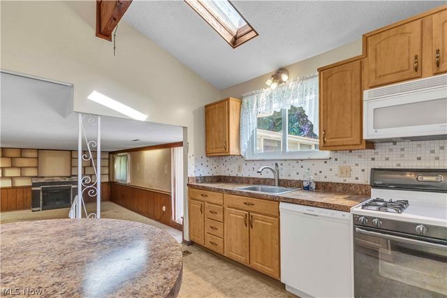 3730 Walters Drive, Brunswick, OH 44212