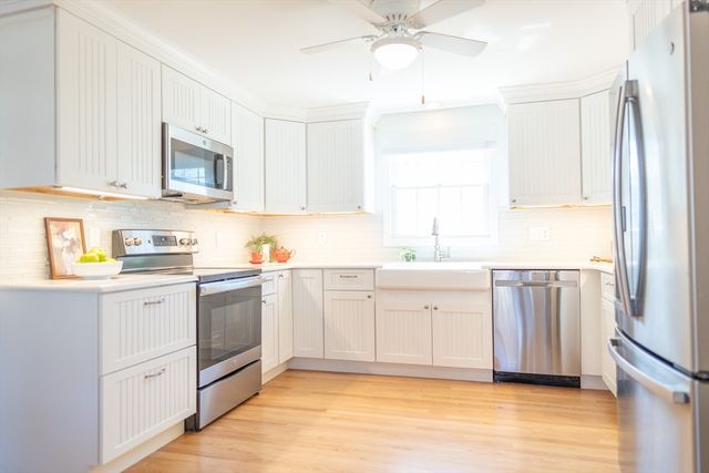 15 Mulford St, Yarmouth, MA 02664