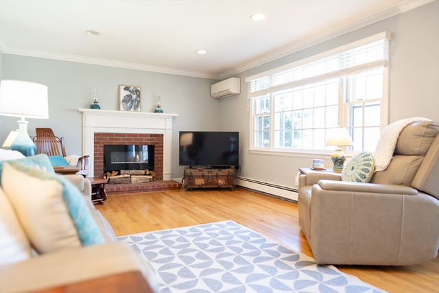 15 Mulford St, Yarmouth, MA 02664