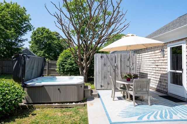 15 Mulford St, Yarmouth, MA 02664