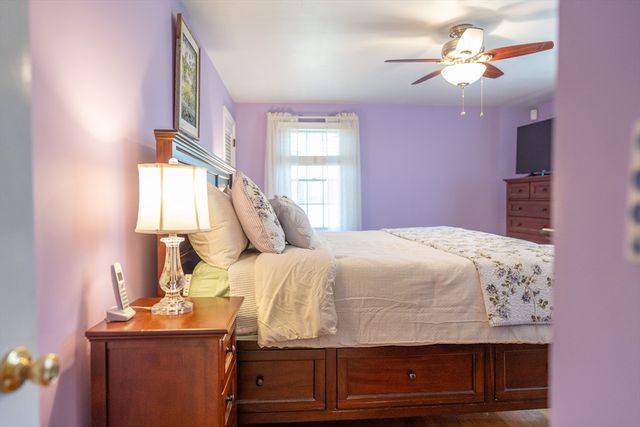 15 Mulford St, Yarmouth, MA 02664