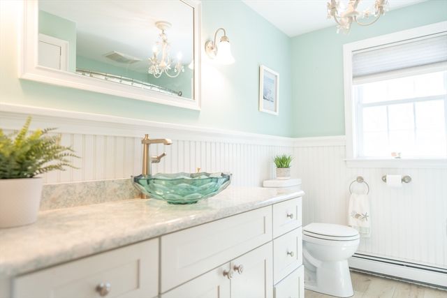 15 Mulford St, Yarmouth, MA 02664