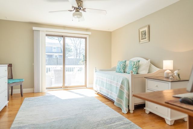 15 Mulford St, Yarmouth, MA 02664