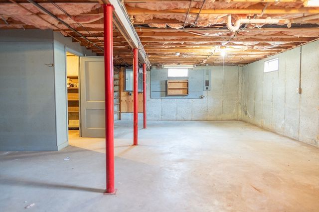 15 Mulford St, Yarmouth, MA 02664