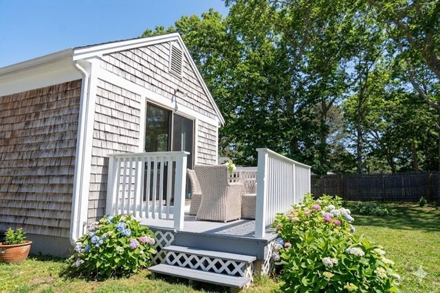 15 Mulford St, Yarmouth, MA 02664