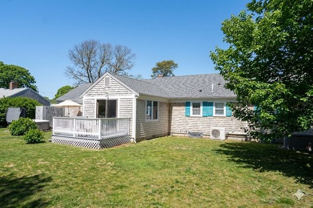 15 Mulford St, Yarmouth, MA 02664