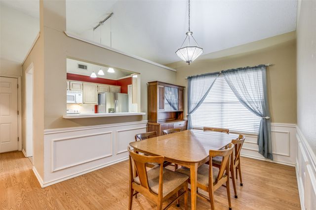 1527 Ranchview Lane, Carrollton, TX 75007