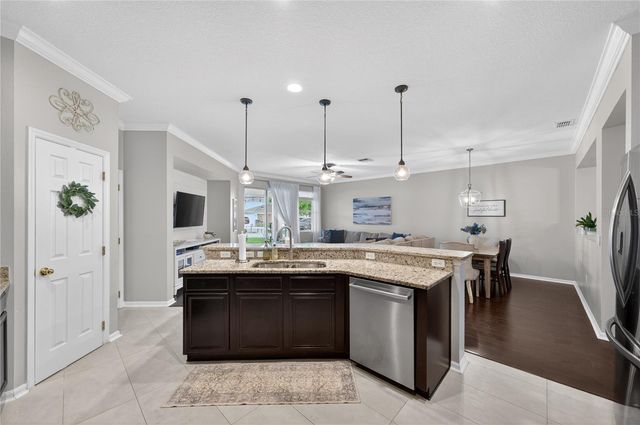 2443 LACERTA DRIVE, Orlando, FL 32828