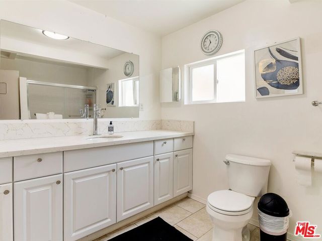 138 S Madison Avenue, Los Angeles, CA 90004