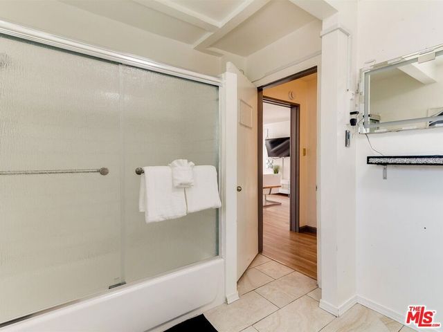 138 S Madison Avenue, Los Angeles, CA 90004