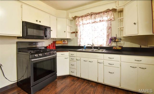 919 W Henry Street, Staunton, IL 62088