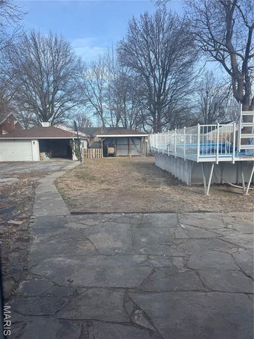 919 W Henry Street, Staunton, IL 62088