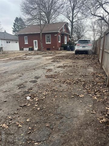 919 W Henry Street, Staunton, IL 62088