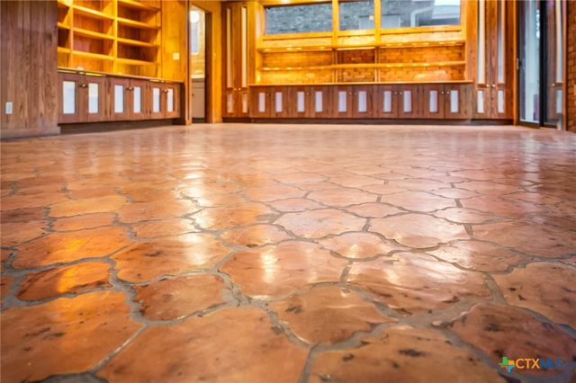 1049 Allen Avenue, New Braunfels, TX 78130