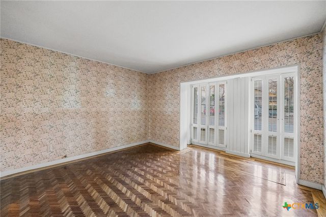 1049 Allen Avenue, New Braunfels, TX 78130